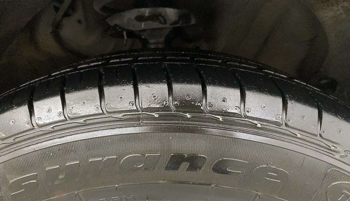 2020 KIA SELTOS HTX IVT 1.5 PETROL, Petrol, Automatic, 26,763 km, Right Front Tyre Tread