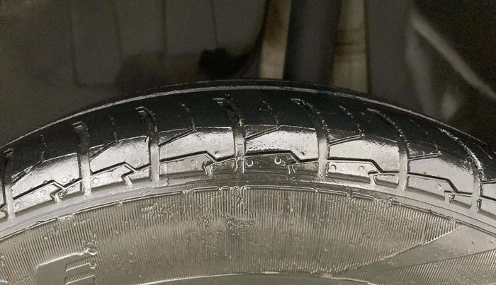 2021 Maruti Swift VXI, Petrol, Manual, 56,451 km, Left Rear Tyre Tread