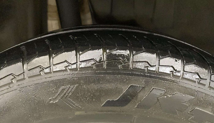2021 Maruti Swift VXI, Petrol, Manual, 56,451 km, Right Rear Tyre Tread