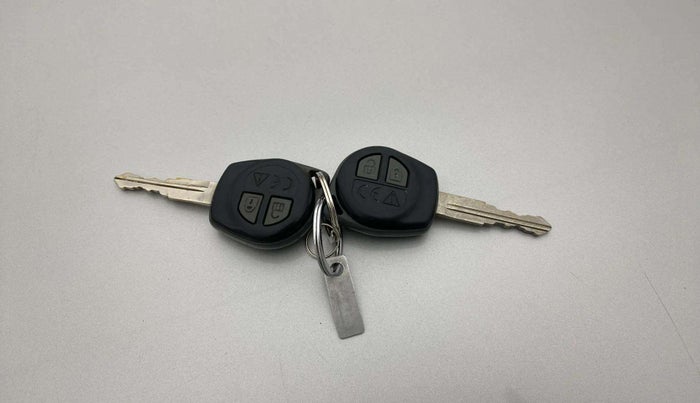 2021 Maruti Swift VXI, Petrol, Manual, 56,451 km, Key Close Up