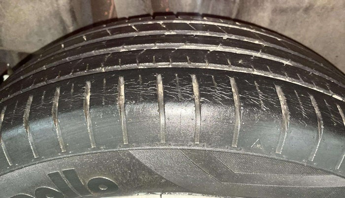 2018 Maruti Swift ZXI AMT, Petrol, Automatic, 62,144 km, Right Rear Tyre Tread