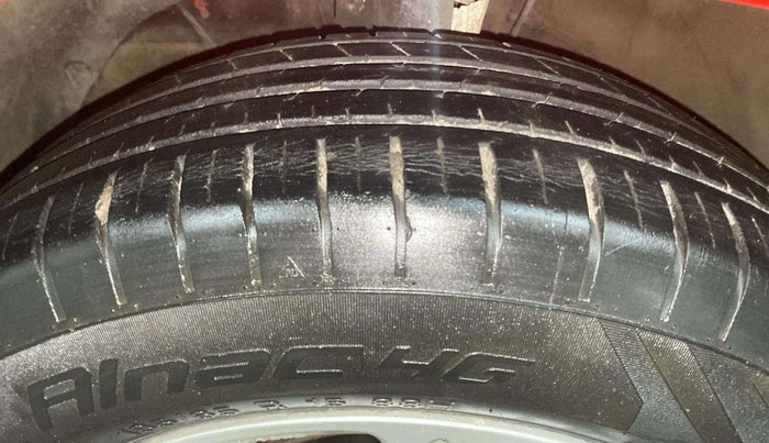 2018 Maruti Swift ZXI AMT, Petrol, Automatic, 62,144 km, Left Front Tyre Tread