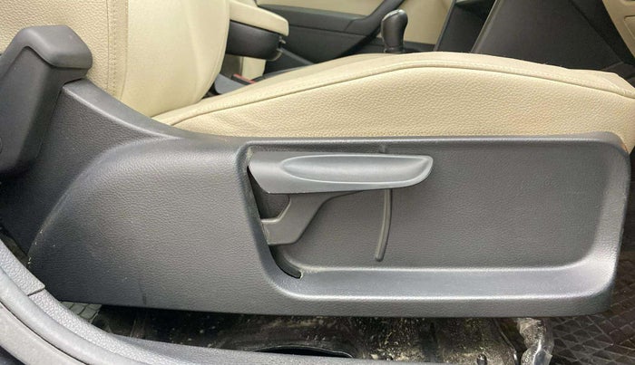 2020 Skoda Rapid STYLE TSI, Petrol, Manual, 25,958 km, Driver Side Adjustment Panel