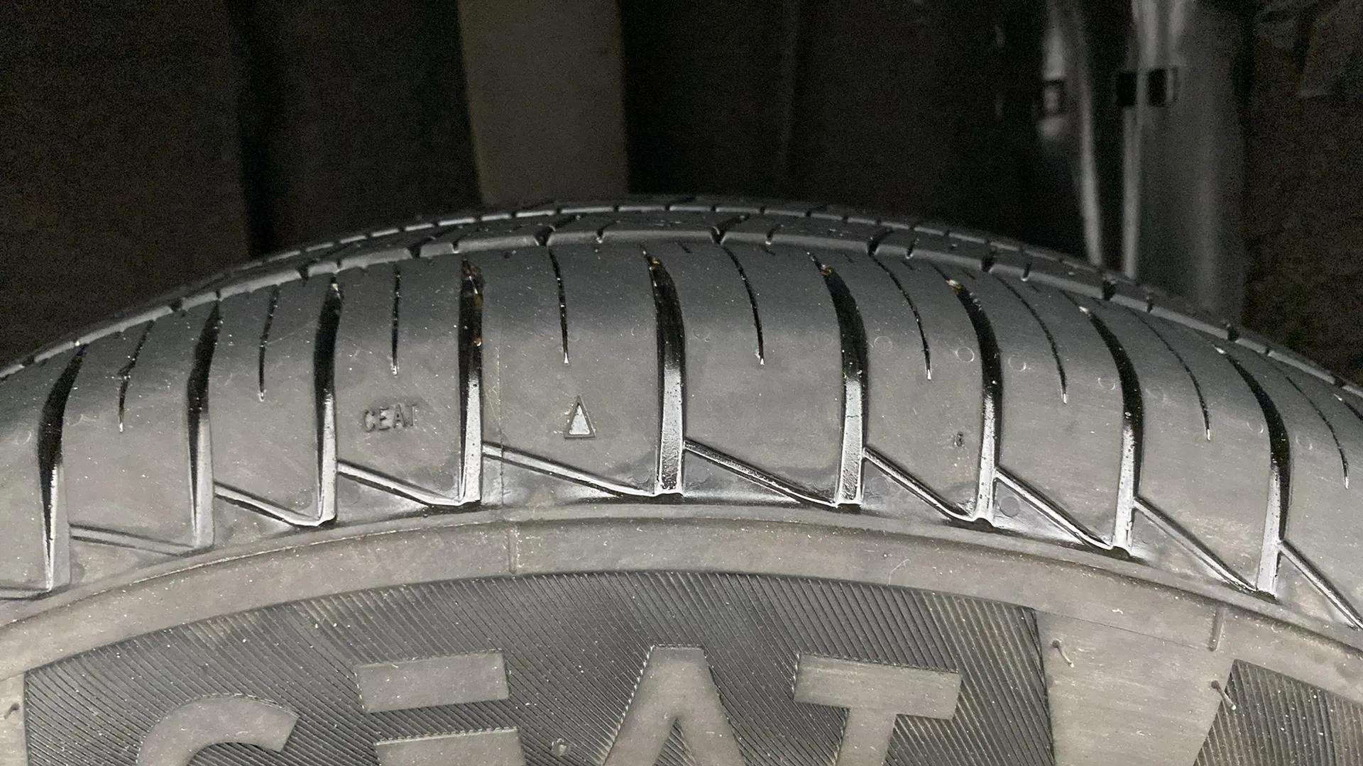 RHS-Rear-Tyre-Tread-19