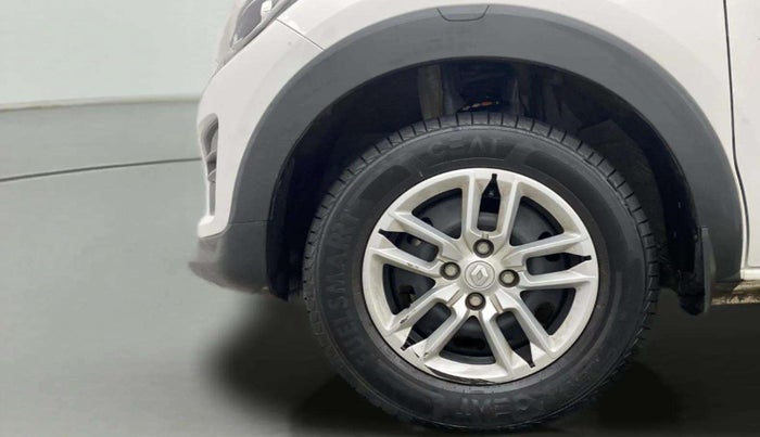 2023 Renault TRIBER RXT, Petrol, Manual, 3,706 km, Left Front Wheel