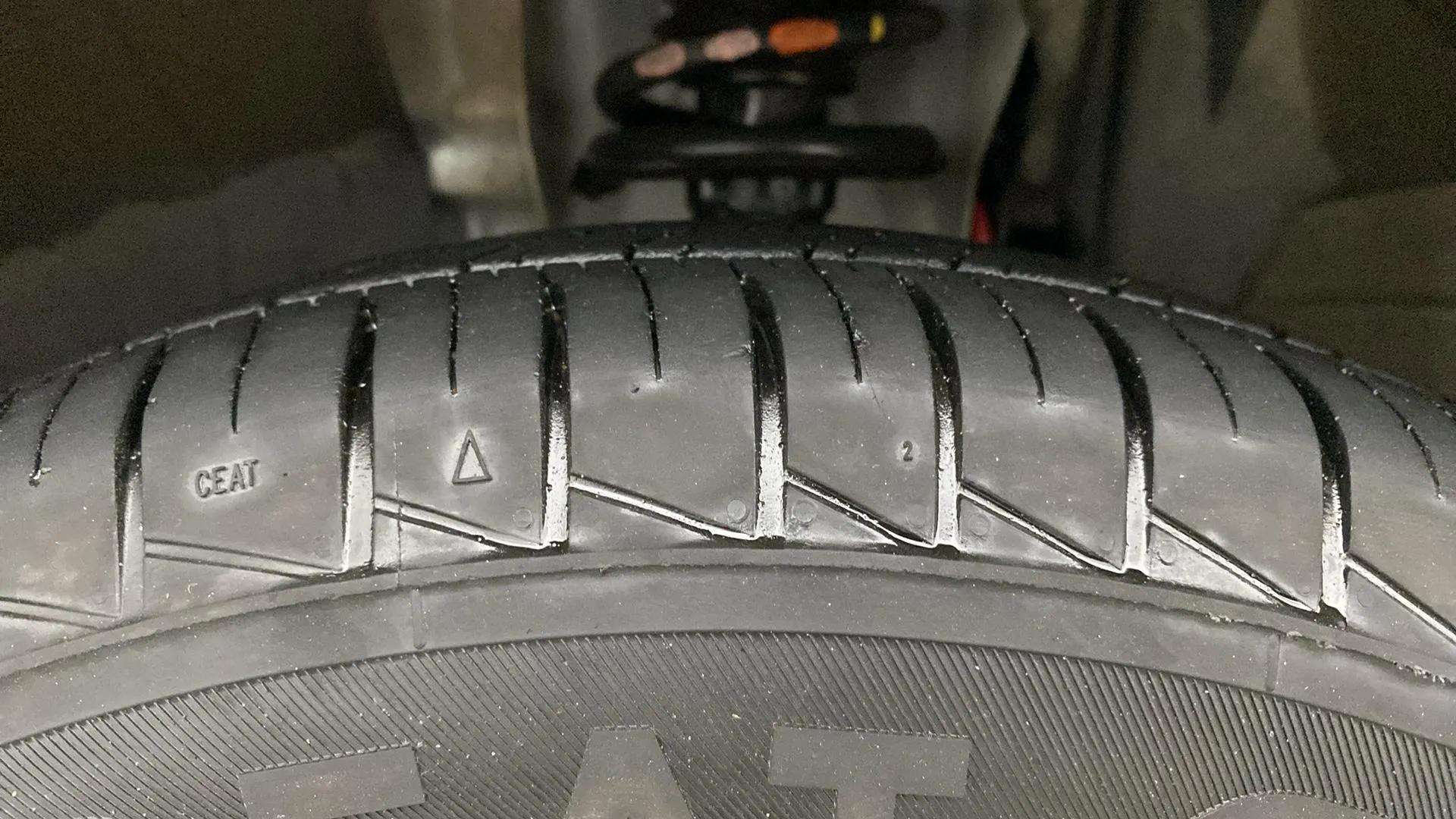 LHS-Front-Tyre-Tread-20