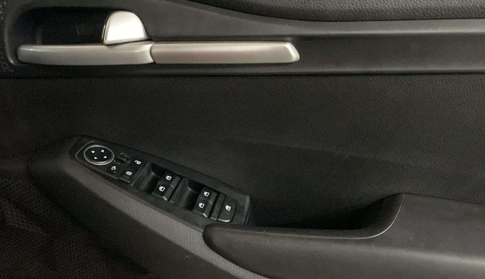 2022 KIA SELTOS HTK PLUS 1.5, Petrol, Manual, 39,734 km, Driver Side Door Panels Control