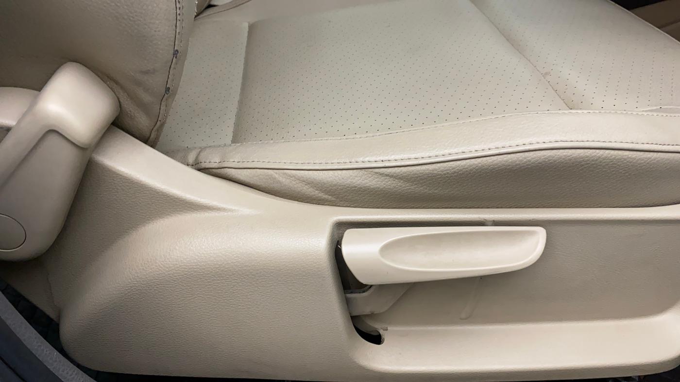 2018 Volkswagen Vento HIGHLINE DIESEL 1.5, Diesel, Manual, 58,075 km, Driver Side Adjustment Panel