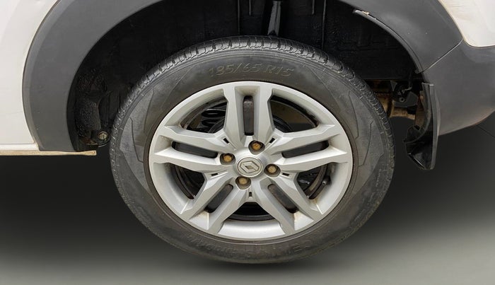 2022 Renault TRIBER RXZ, Petrol, Manual, 29,429 km, Left Rear Wheel