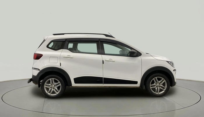 2022 Renault TRIBER RXZ, Petrol, Manual, 29,429 km, Right Side View