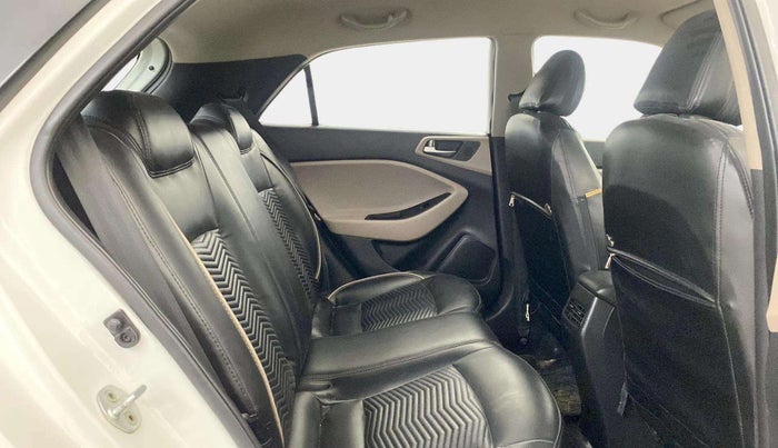 2015 Hyundai Elite i20 SPORTZ 1.2, Petrol, Manual, 48,866 km, Right Side Rear Door Cabin