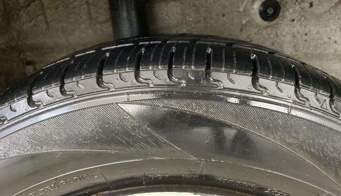 2018 Maruti Celerio VXI CNG, CNG, Manual, 64,170 km, Right Rear Tyre Tread
