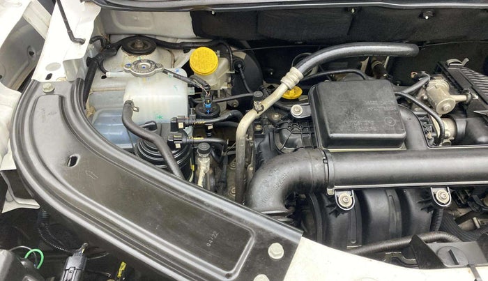 2022 Renault Kiger RXT AMT, Petrol, Automatic, 34,567 km, Engine View - Right