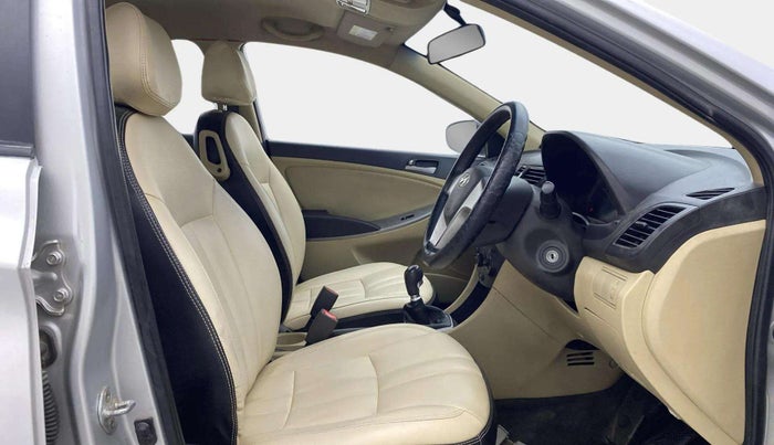 2016 Hyundai Verna FLUIDIC 4S 1.4 VTVT, Petrol, Manual, 82,332 km, Right Side Front Door Cabin