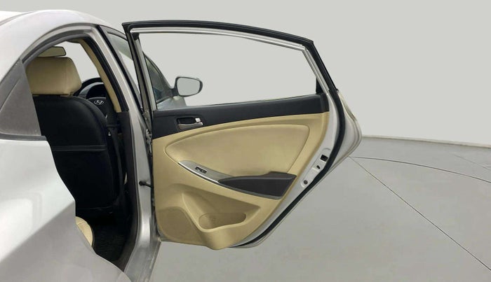 2016 Hyundai Verna FLUIDIC 4S 1.4 VTVT, Petrol, Manual, 82,332 km, RHS Rear Door