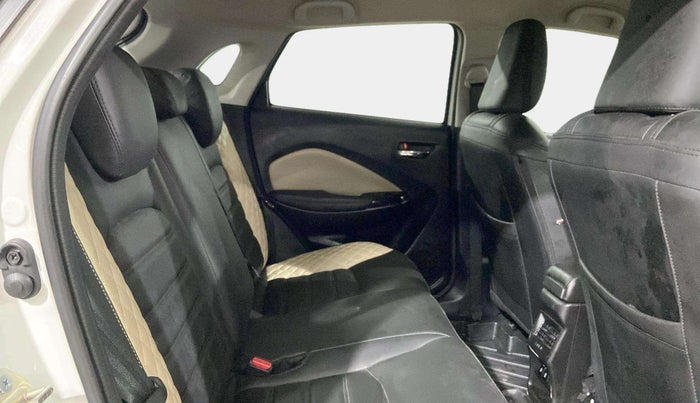 2024 Toyota Glanza V, Petrol, Manual, 6,295 km, Right Side Rear Door Cabin