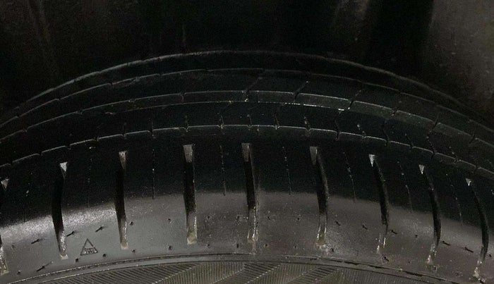 2024 Toyota Glanza V, Petrol, Manual, 6,295 km, Left Rear Tyre Tread