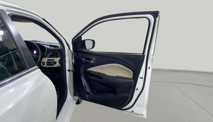 2024 Toyota Glanza V, Petrol, Manual, 6,295 km, RHS Front Door