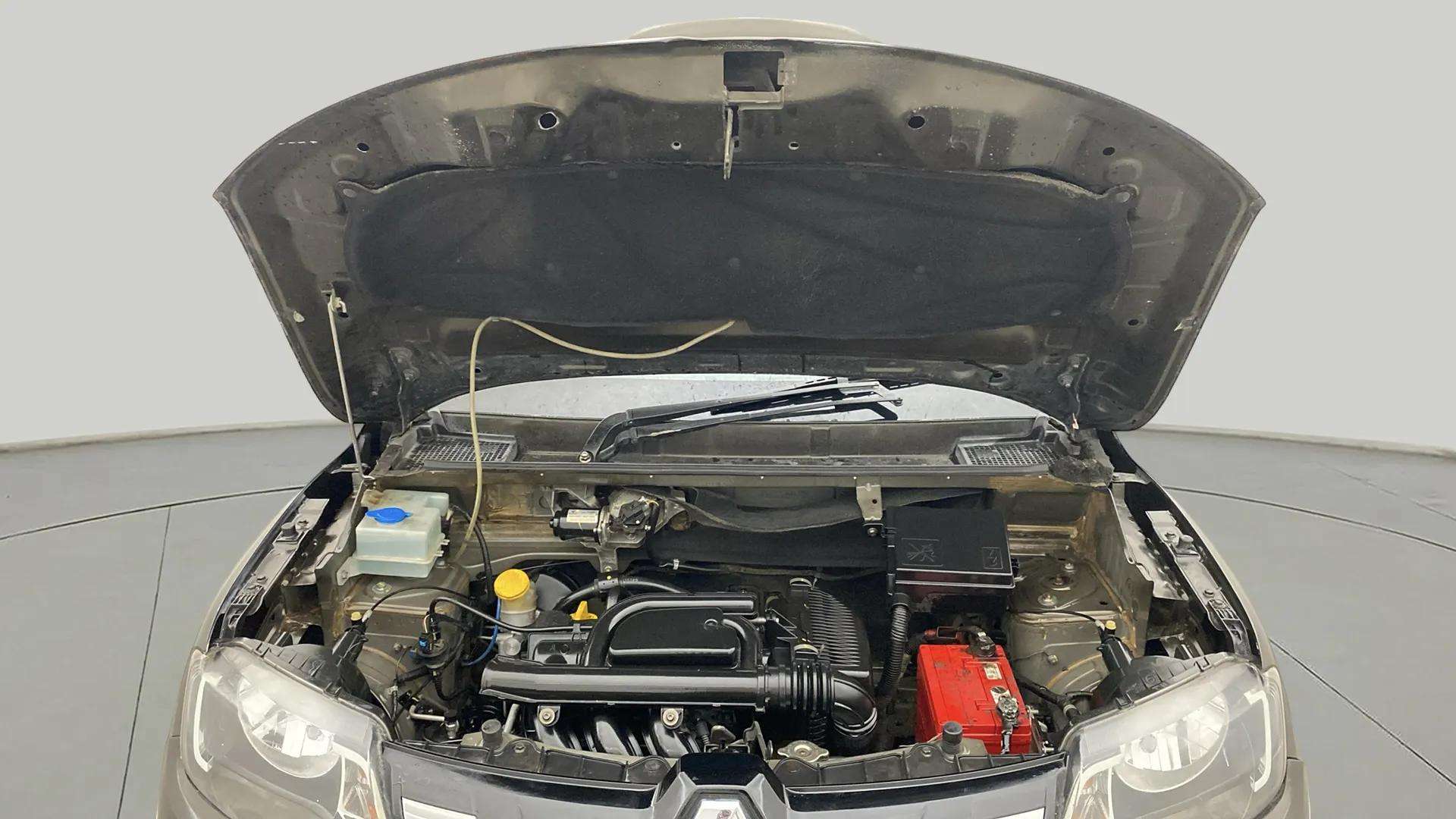 Engine-Full-View-With-Bonnet-Open-13