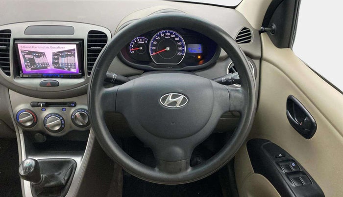 2016 Hyundai i10 MAGNA 1.1, Petrol, Manual, 49,086 km, Steering Wheel Close Up