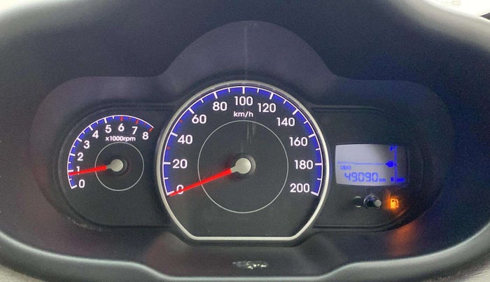 2016 Hyundai i10 MAGNA 1.1, Petrol, Manual, 49,086 km, Odometer Image
