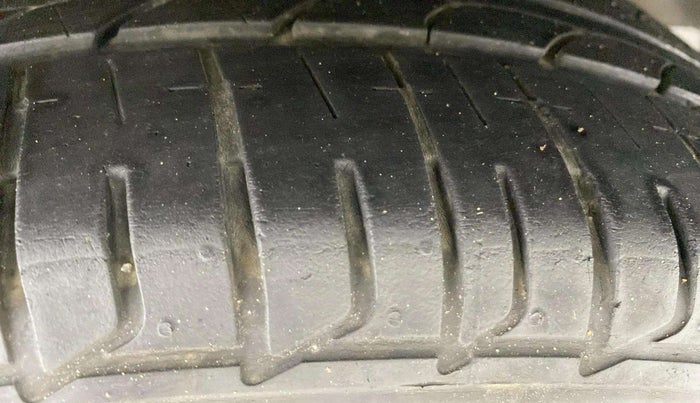 2018 Maruti Ciaz ALPHA 1.4 PETROL, Petrol, Manual, 47,593 km, Right Rear Tyre Tread