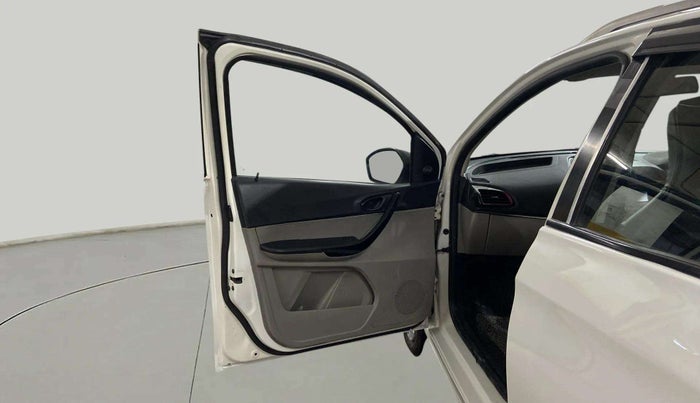 2018 Tata Tiago WIZZ EDITION PETROL, Petrol, Manual, 69,960 km, LHS Front Door