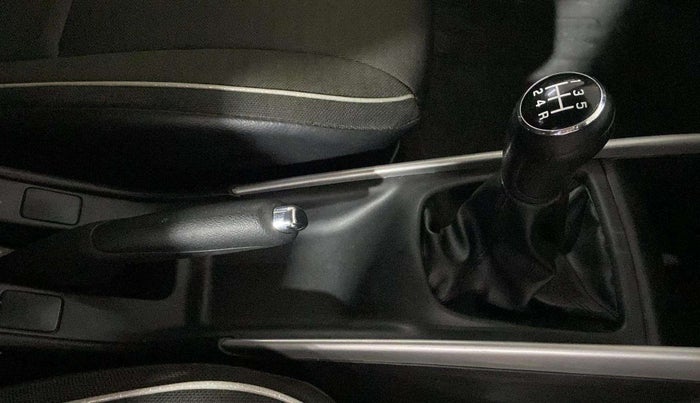 2017 Maruti Baleno DELTA PETROL 1.2, Petrol, Manual, 71,201 km, Gear Lever