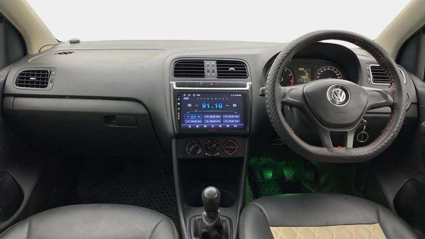 2015 Volkswagen Polo COMFORTLINE 1.2L, Petrol, Manual, 81,008 km, Dashboard