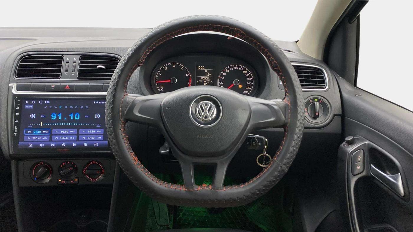 2015 Volkswagen Polo COMFORTLINE 1.2L, Petrol, Manual, 81,008 km, Steering Wheel Close Up