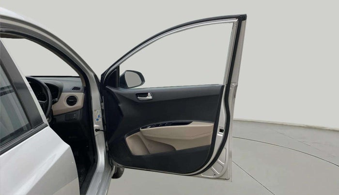 2014 Hyundai Xcent S (O) 1.2, Petrol, Manual, 1,03,270 km, RHS Front Door