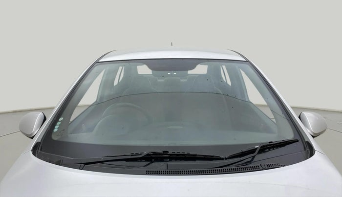 2014 Hyundai Xcent S (O) 1.2, Petrol, Manual, 1,03,270 km, Front Windshield