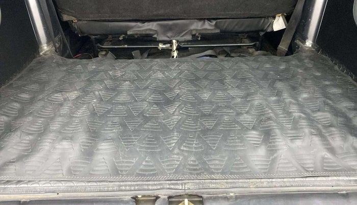 2021 Maruti Eeco 5 STR WITH A/C+HTR, Petrol, Manual, 74,587 km, Boot Inside