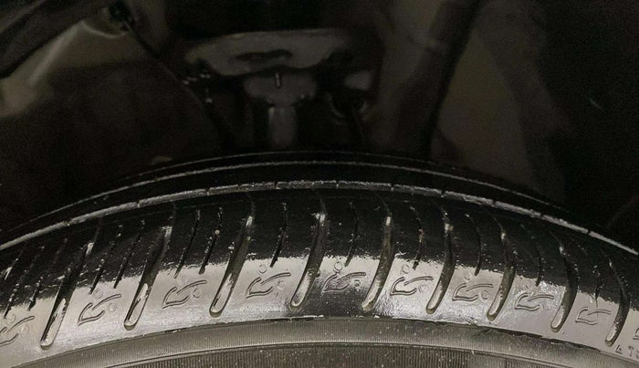 2021 Hyundai VENUE SX 1.0 TURBO IMT, Petrol, Manual, 27,125 km, Right Front Tyre Tread