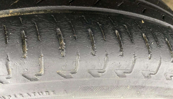 2017 Maruti IGNIS SIGMA 1.2, Petrol, Manual, 66,690 km, Left Front Tyre Tread