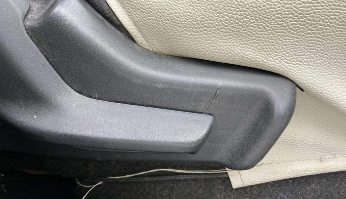 2017 Maruti IGNIS SIGMA 1.2, Petrol, Manual, 66,690 km, Driver Side Adjustment Panel