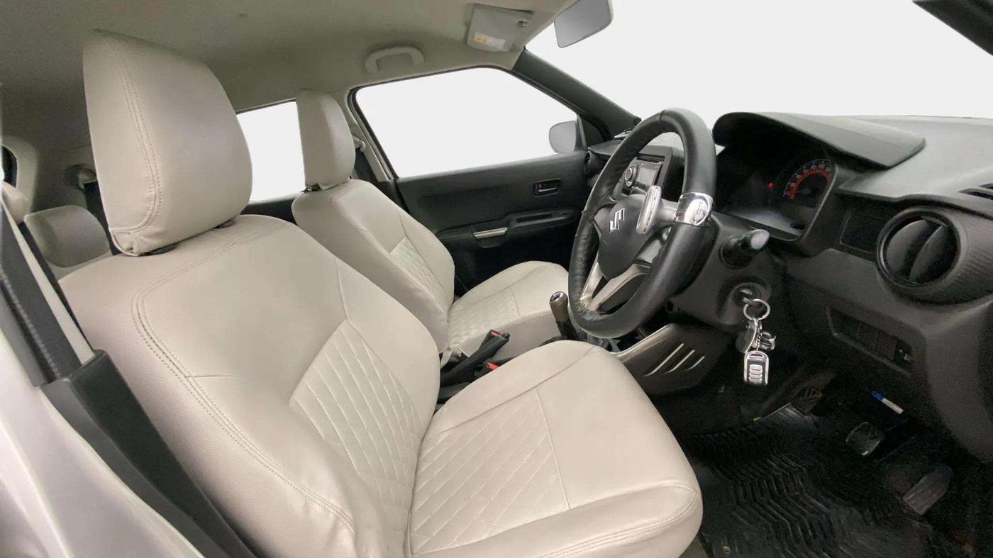 2017 Maruti IGNIS SIGMA 1.2, Petrol, Manual, 66,877 km, Right Side Front Door Cabin