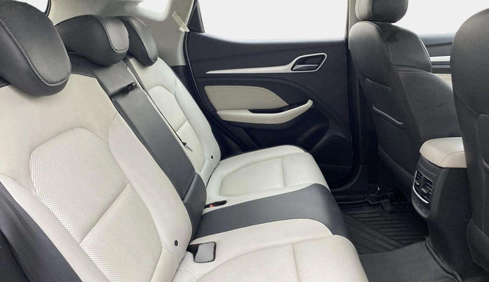2022 MG ASTOR SMART 1.5 CVT, Petrol, Automatic, 55,145 km, Right Side Rear Door Cabin