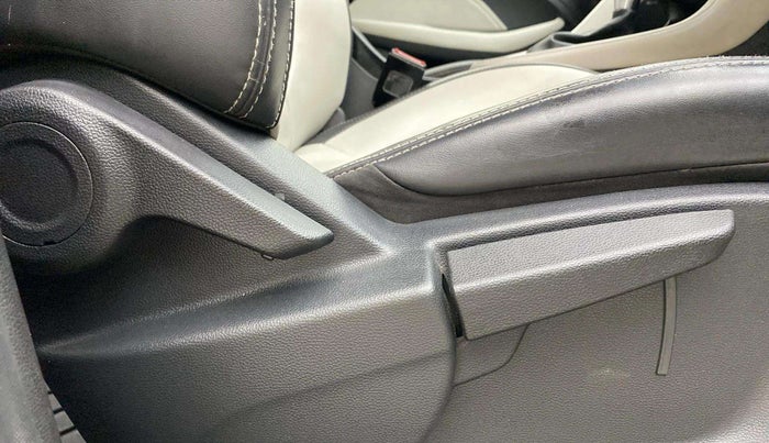 2022 MG ASTOR SMART 1.5 CVT, Petrol, Automatic, 55,145 km, Driver Side Adjustment Panel