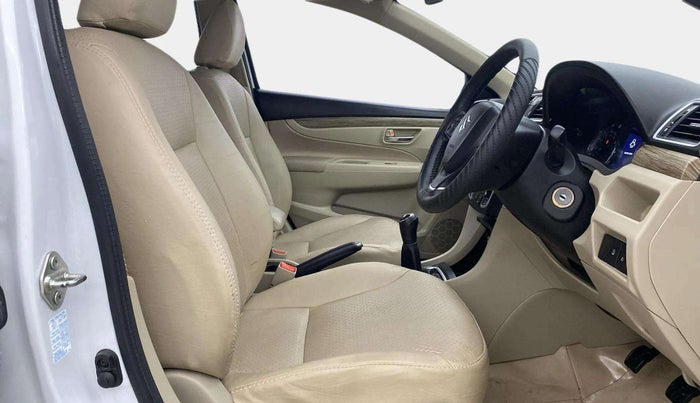 2021 Maruti Ciaz DELTA 1.5 SHVS MT PETROL, Petrol, Manual, 22,804 km, Right Side Front Door Cabin