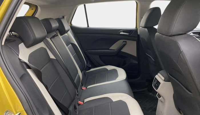 2021 Volkswagen TAIGUN TOPLINE 1.0 TSI MT, Petrol, Manual, 46,156 km, Right Side Rear Door Cabin