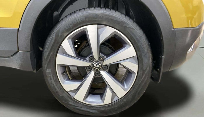 2021 Volkswagen TAIGUN TOPLINE 1.0 TSI MT, Petrol, Manual, 46,156 km, Left Rear Wheel