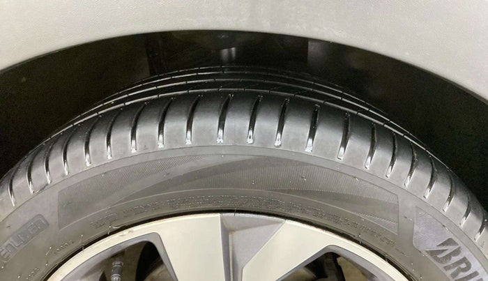 2021 Volkswagen TAIGUN TOPLINE 1.0 TSI MT, Petrol, Manual, 46,156 km, Right Front Tyre Tread