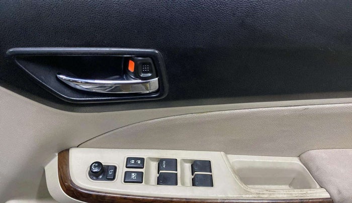 2017 Maruti Dzire ZXI, Petrol, Manual, 54,566 km, Driver Side Door Panels Control