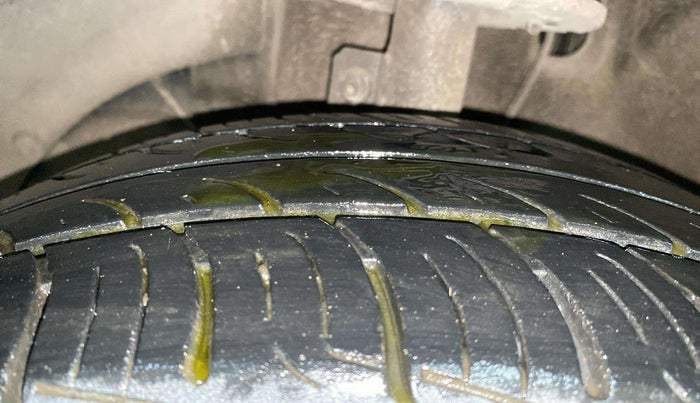 2017 Maruti Dzire ZXI, Petrol, Manual, 54,566 km, Left Front Tyre Tread