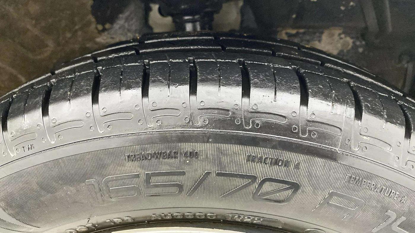 2016 Maruti Celerio VXI, Petrol, Manual, 70,483 km, Right Front Tyre Tread