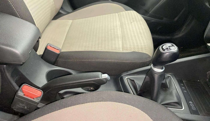 2019 Hyundai Elite i20 ASTA 1.2 (O), Petrol, Manual, 33,890 km, Gear Lever