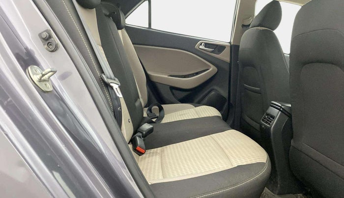 2019 Hyundai Elite i20 ASTA 1.2 (O), Petrol, Manual, 33,890 km, Right Side Rear Door Cabin