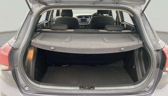 2019 Hyundai Elite i20 ASTA 1.2 (O), Petrol, Manual, 33,890 km, Boot Inside