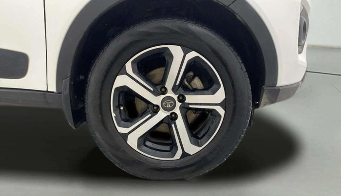 2022 Tata NEXON XZA PLUS DIESEL, Diesel, Automatic, 66,326 km, Right Front Wheel